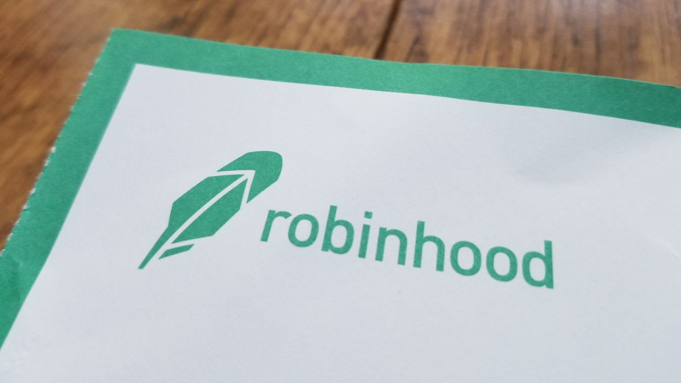 Free trading app Robinhood reports outage as markets rebound