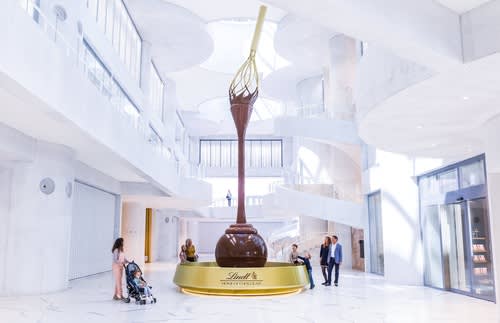 The World's Largest Chocolate Fountain Debuts in Switzerland
