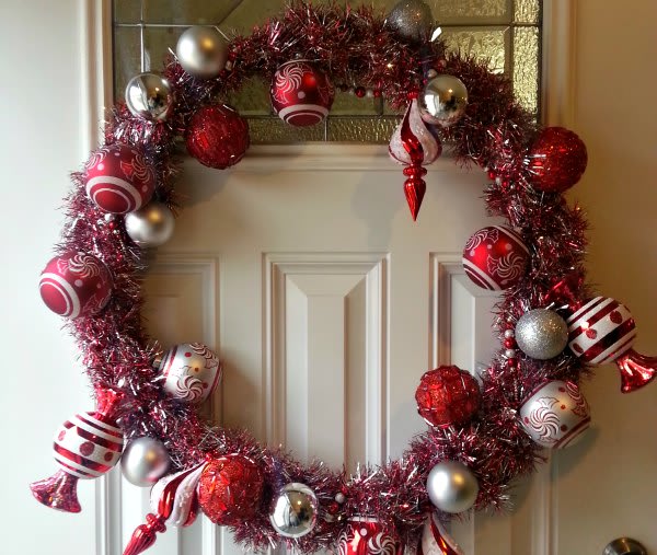 how to make a beautiful Christmas wreath