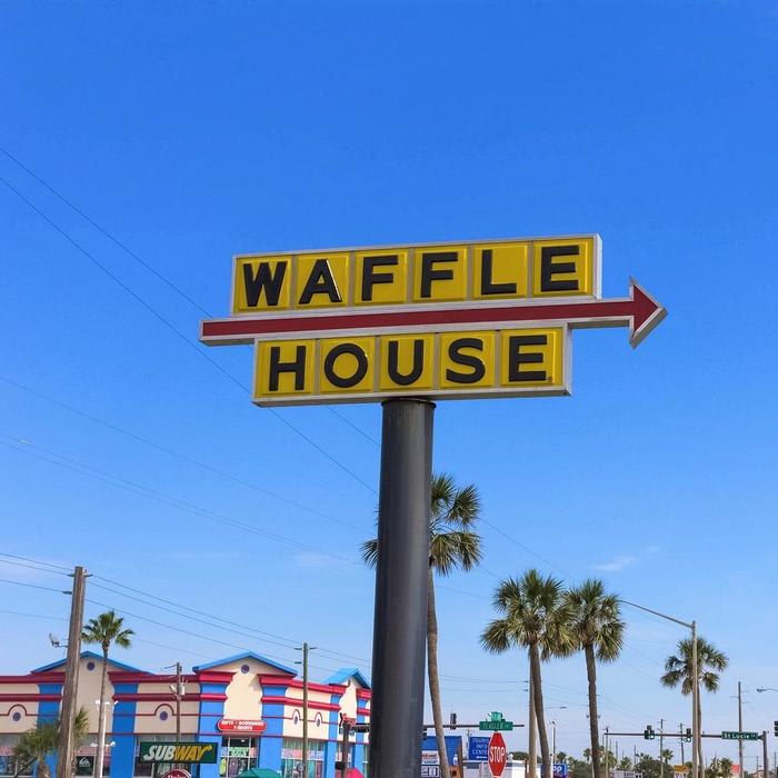 Waffle House Food Truck Is Giving Away Free Food to Florida Hurricane Victims
