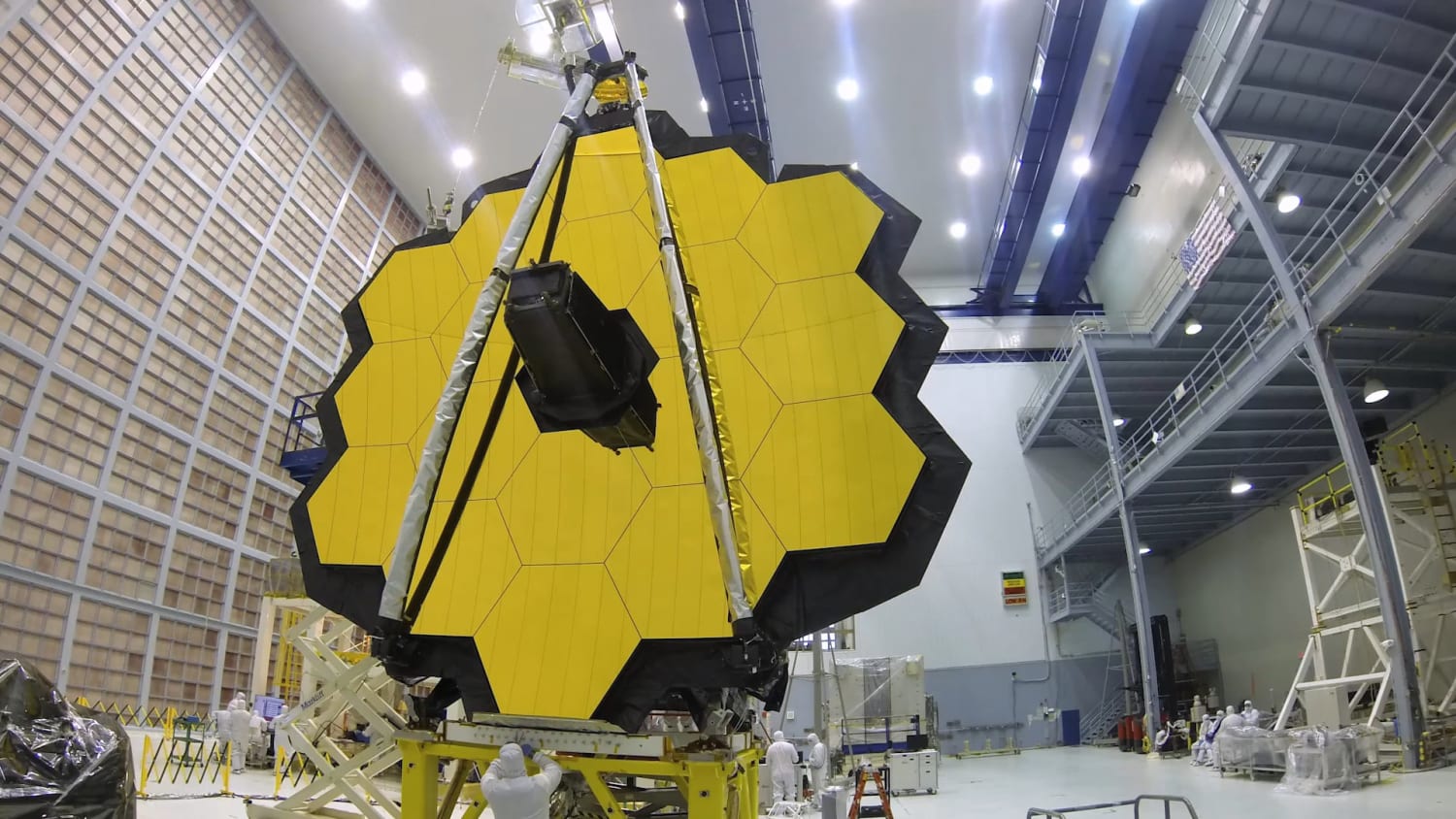 Time-lapse of packing the $10B James Webb Space Telescope in its shipping container before its transport to Johnson Space Center