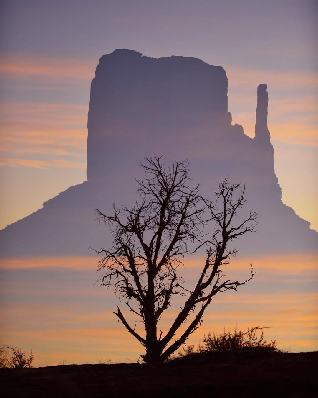 sunrise-at-monument-valley-navajo-park-in-utah-without-a-doubt-one-of