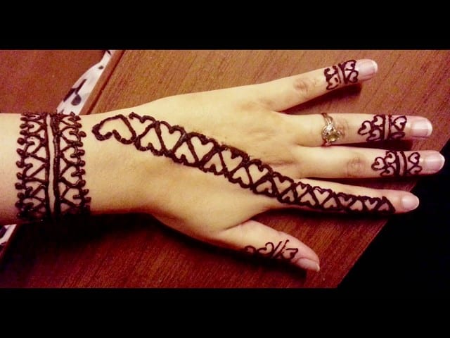 simple mehndi designs for left hand palm/hack