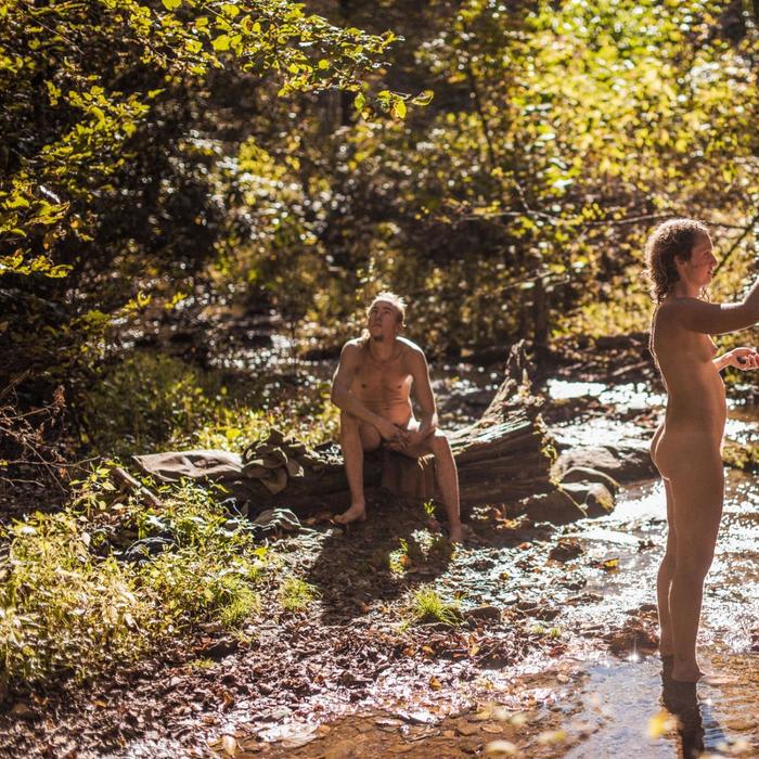 Here's What It's Like to Live in the Woods, Off the Grid