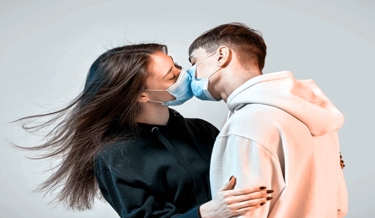 Coronavirus pandemic leads to changes in sex life! Harvard research shows face mask is a must while having sex