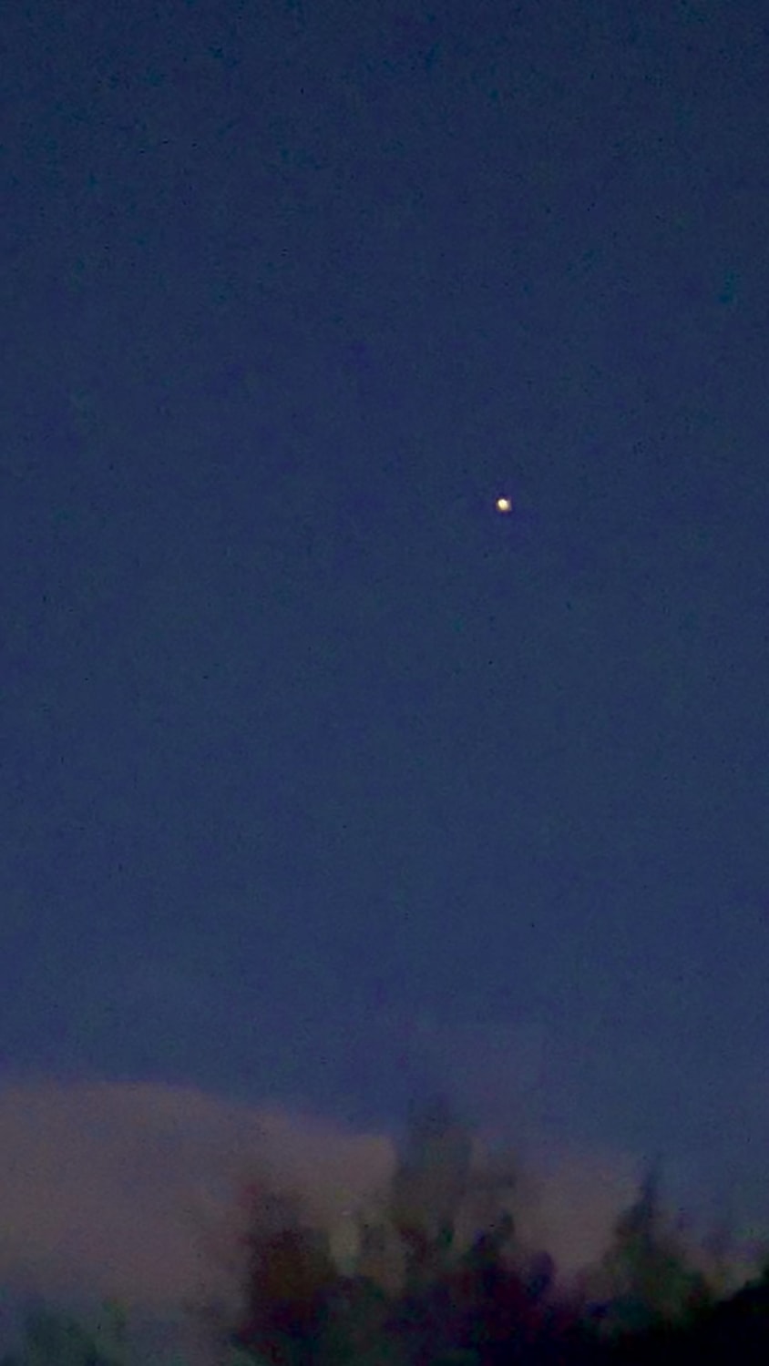 saw the same moving orb in Texas 2 nights ago