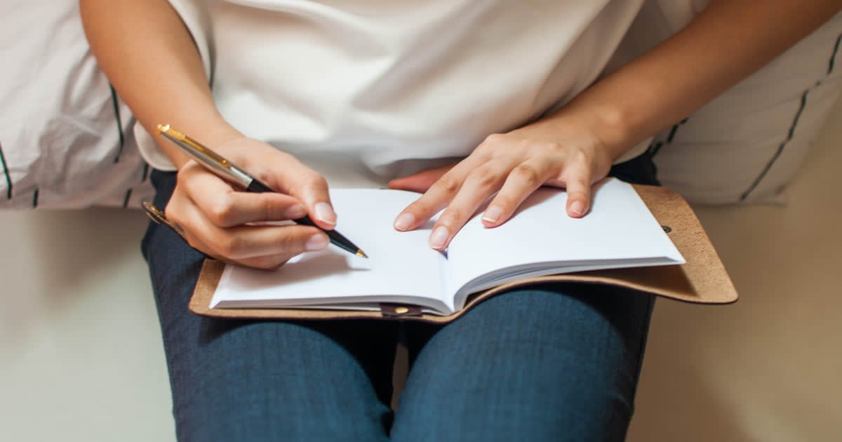I Did This 3-Step Journaling Method For 10 Days, and It Noticeably Improved My Mental Health