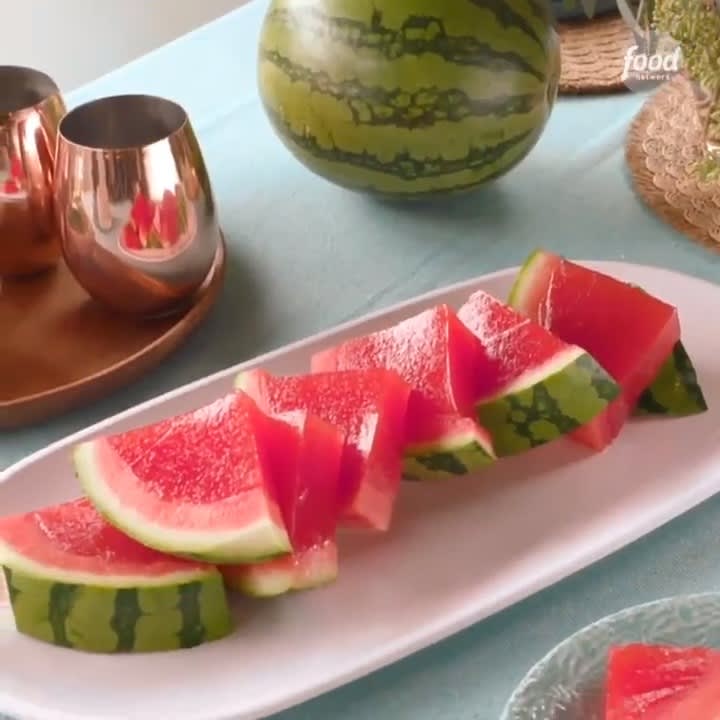 The long weekend feels like a prettttty solid excuse to finally make these Sour Watermelon Jell-O Shot Slices! 🍉🍉 Get the recipe:
