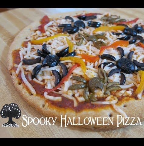 Tasty Vegetarian Dinner - Spooky Halloween Pizza - 20 of 31 Days of Halloween - DIY Halloween