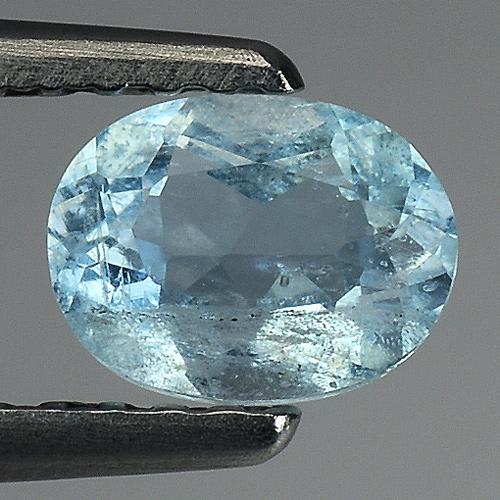 Blue tint aquamarine gemstone 0.50 caratsmm