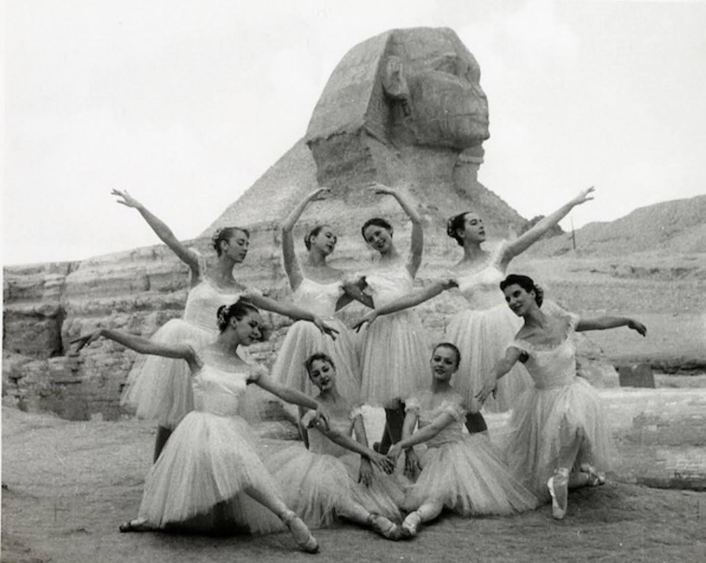 San Fransisco Ballet group photo in front of Sphinx in 1959.