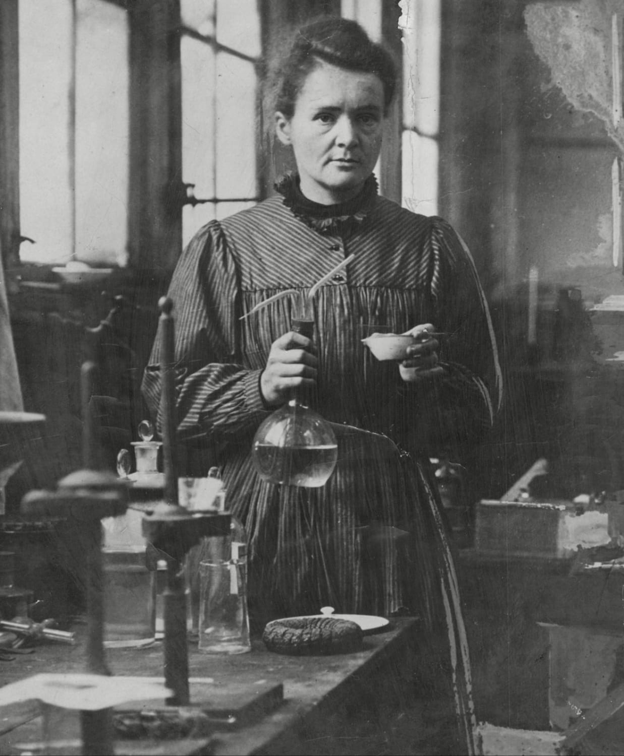 Marie Curie looking quite radiant (circa 1905)