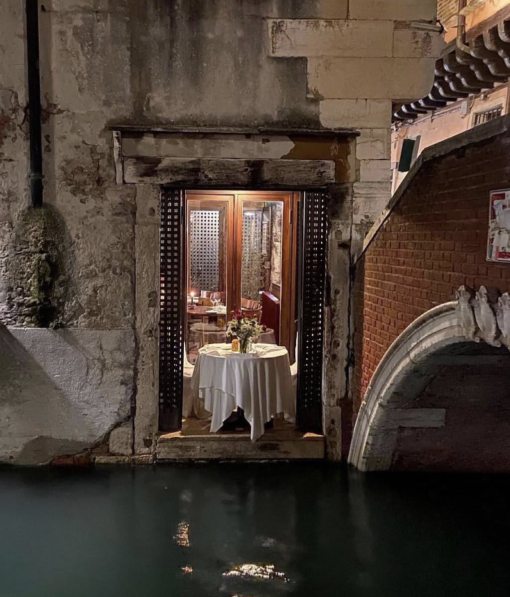 Table for Two in Venice
