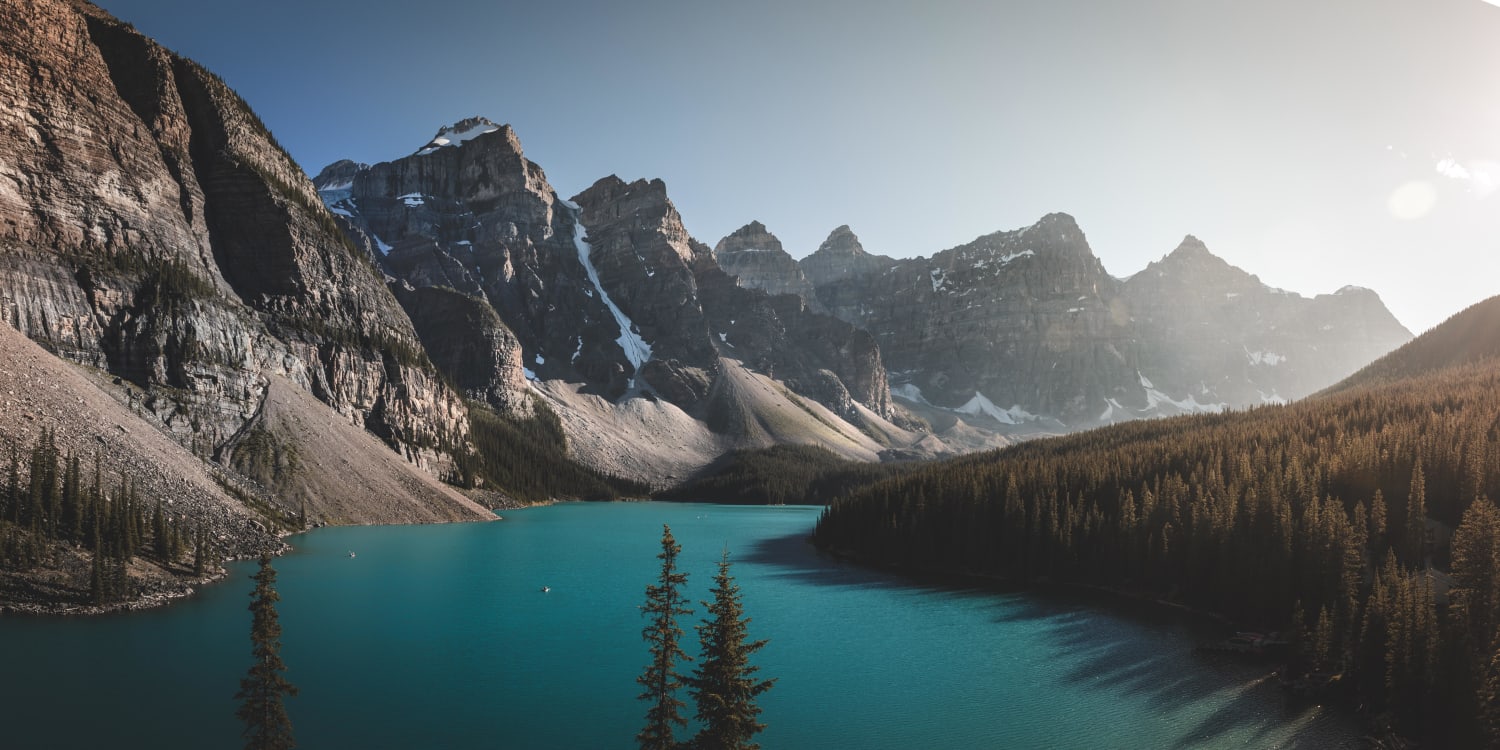 Finally shot my own version of "Reddit Lake" - Banff, Alberta, Canada }