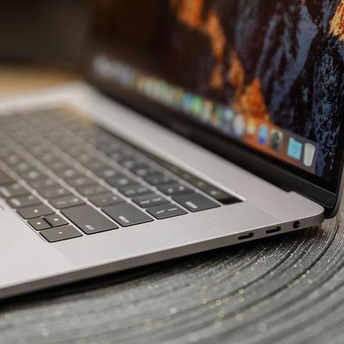 Adobe patches bug that could blow up MacBook Pro speakers