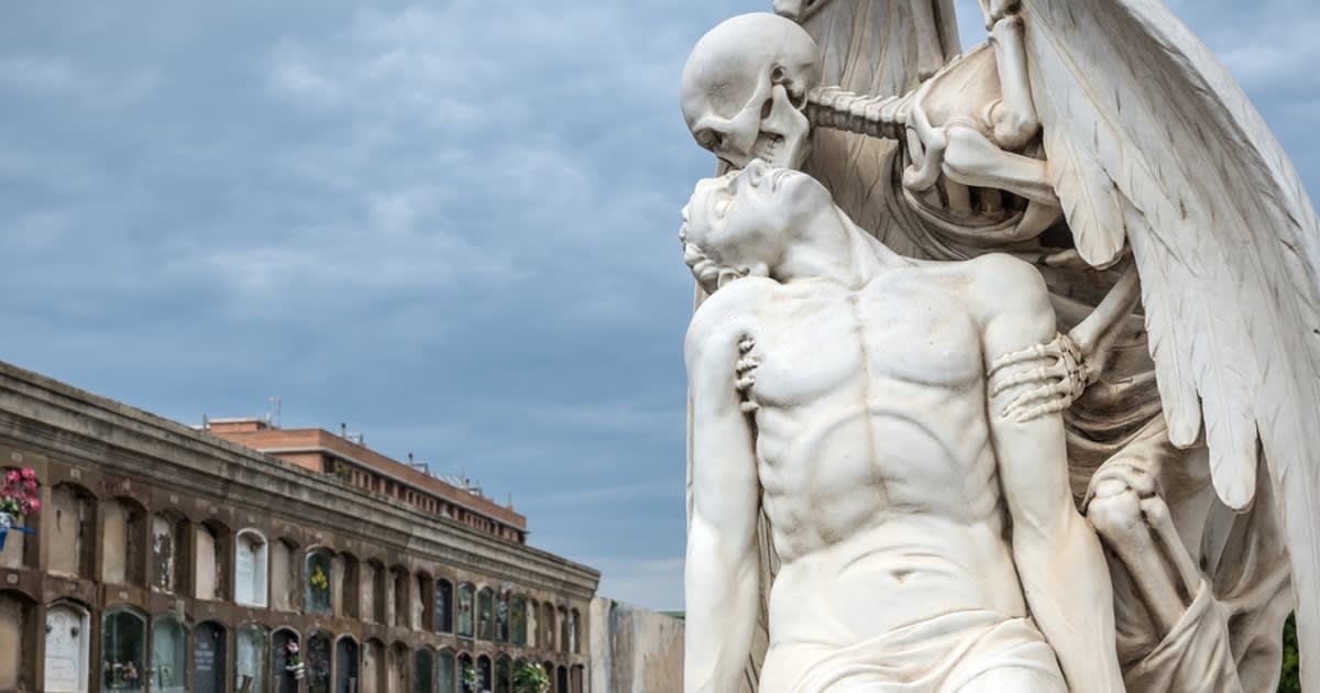 'The Kiss of Death': Exploring the Magnificent Sculpture Celebrating the Afterlife