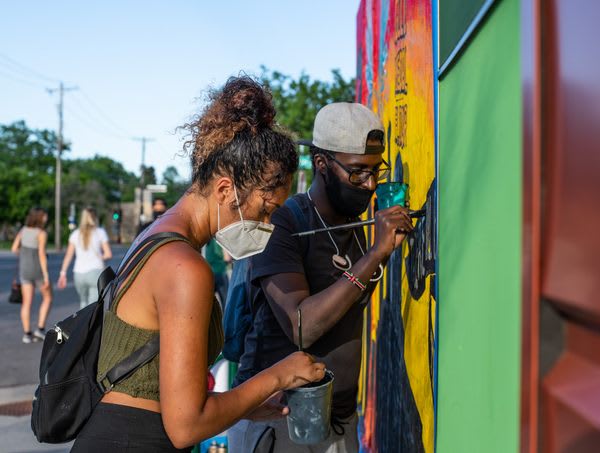 How Street Artists Honor George Floyd and Magnify a Movement