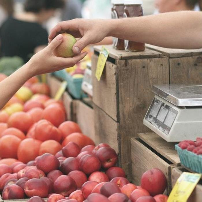 9 Easy Tricks to Save on Healthy Food When You Shop