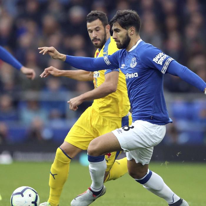 Everton wins 3rd straight EPL game with late goals vs Palace