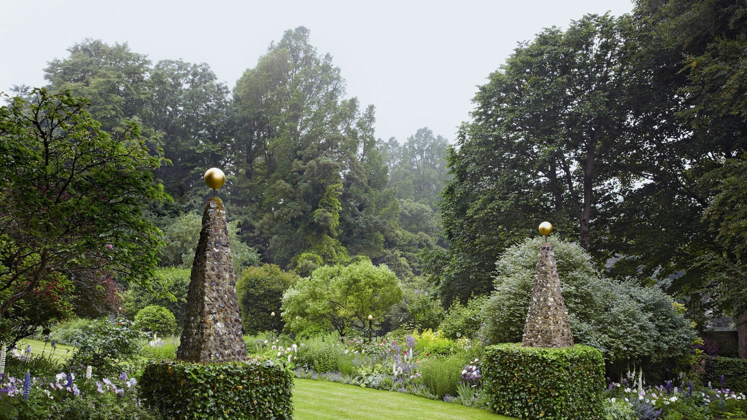 Olga Polizzi's garden proves that Italianate formality and English romance can work in harmony
