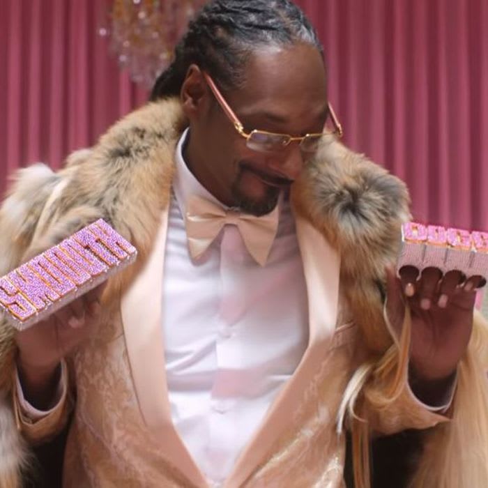 Rapper Snoop Dogg Backs Swedish Online Payments Company