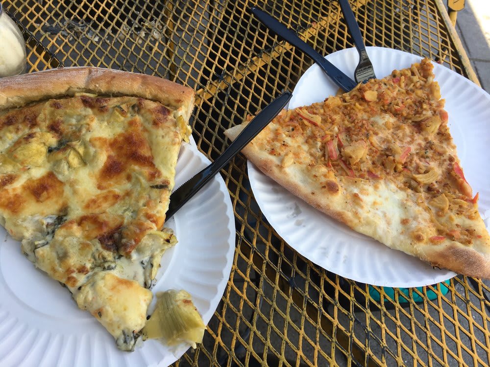 Artichoke Basille's Pizza opens Oakland location