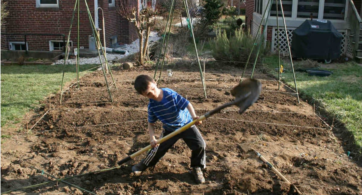 The Benefits Of Teaching Your Kid To Garden Just Got More Compelling