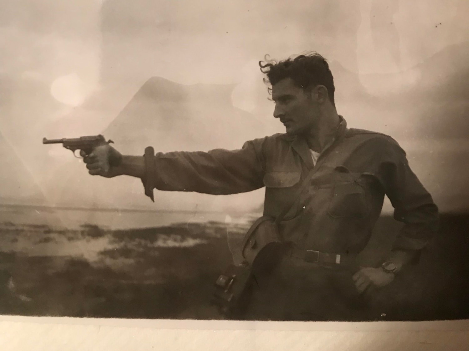 1947 - My rebel uncle in Indonesia