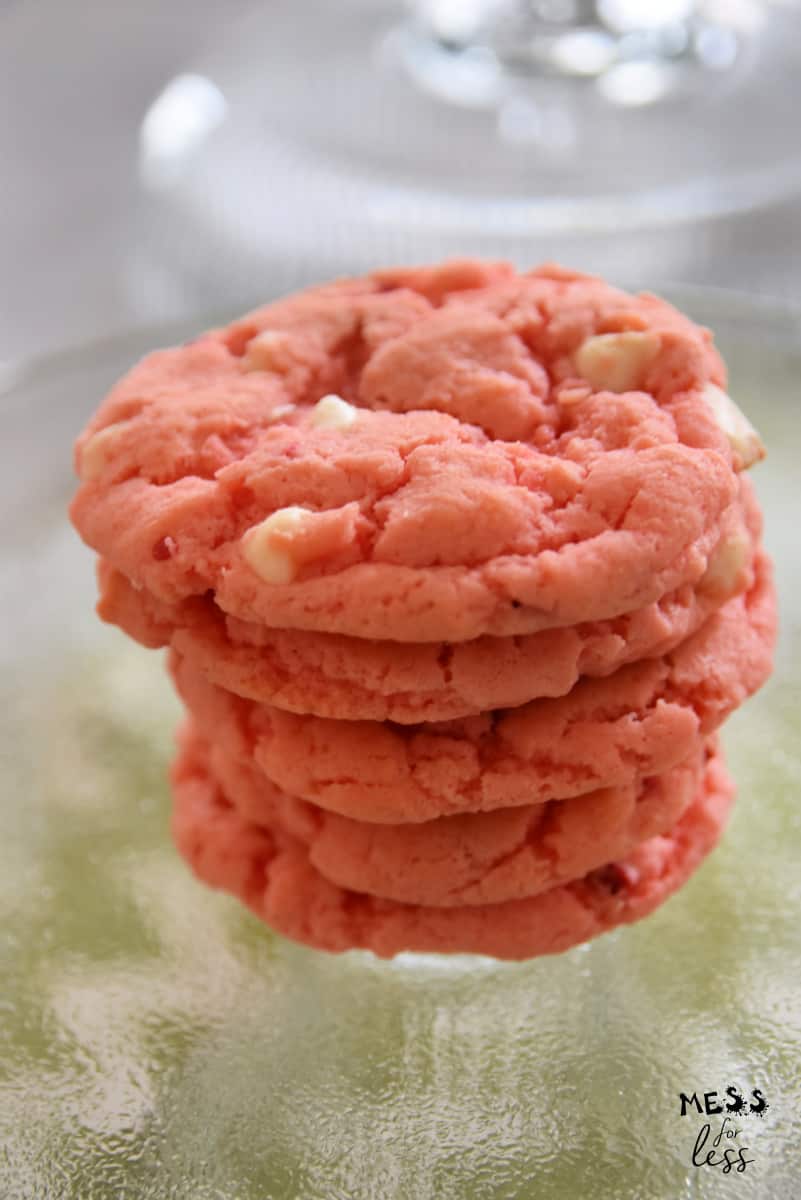 4-Ingredient Strawberry Cake Mix Cookies