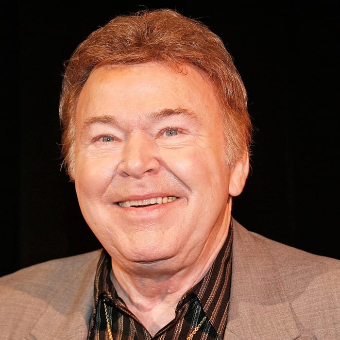 Country Legend and 'Hee Haw' Host Roy Clark Dies at 85