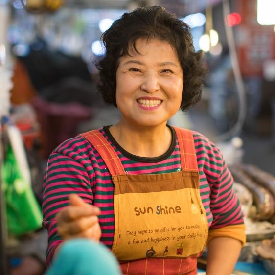 South Korea: The women of the Gwangjang Market