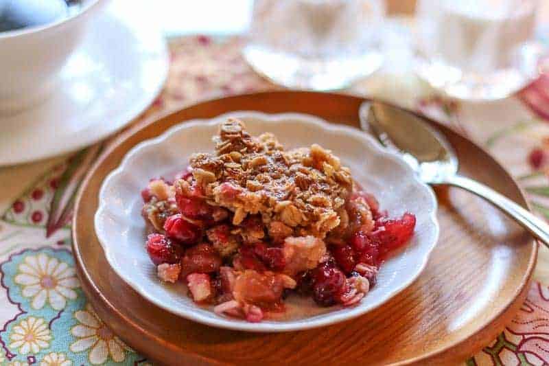 Buttery Cranberry Apple Casserole With Oatmeal Topping