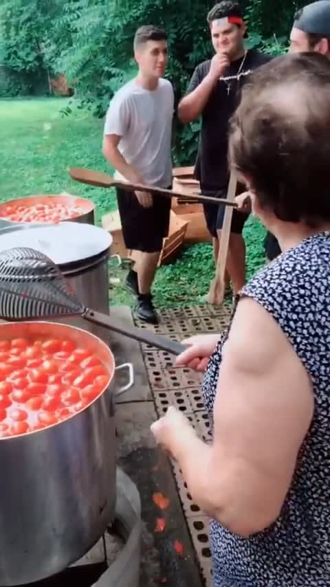 This gran gran loves making her special tomato sauce after retiring
