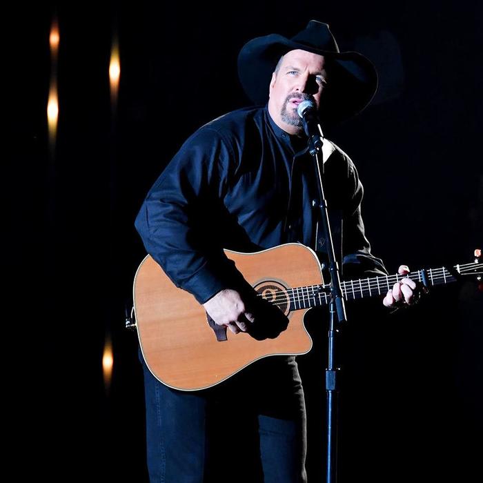 Injured Garth Brooks Fan Compensated After Metal Pole Fell on Her Face