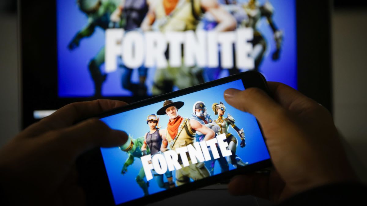 Fortnite is going to war with Apple