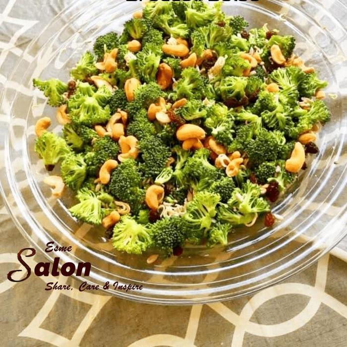 A healthy and crunchy make-ahead Broccoli Salad