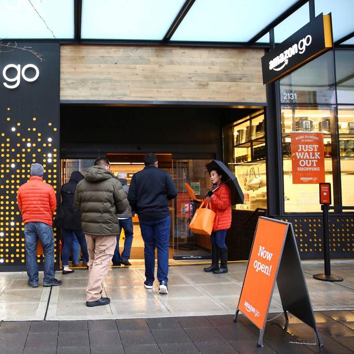 Amazon Just Opened Its First Cashierless Store Outside Seattle. Here's Where