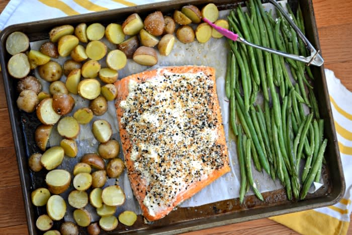 Everything Bagel Sheet Pan Salmon – Make the Best of Everything
