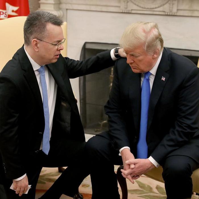 US pastor freed from Turkey prays with Trump in Oval Office