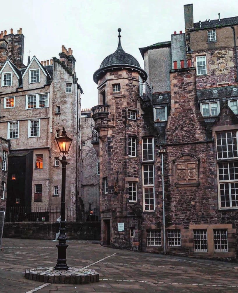 Lady Stair's Close, home of the Writers' Museum, Edinburgh, Scotland. (Image - Georgina Lamrock).