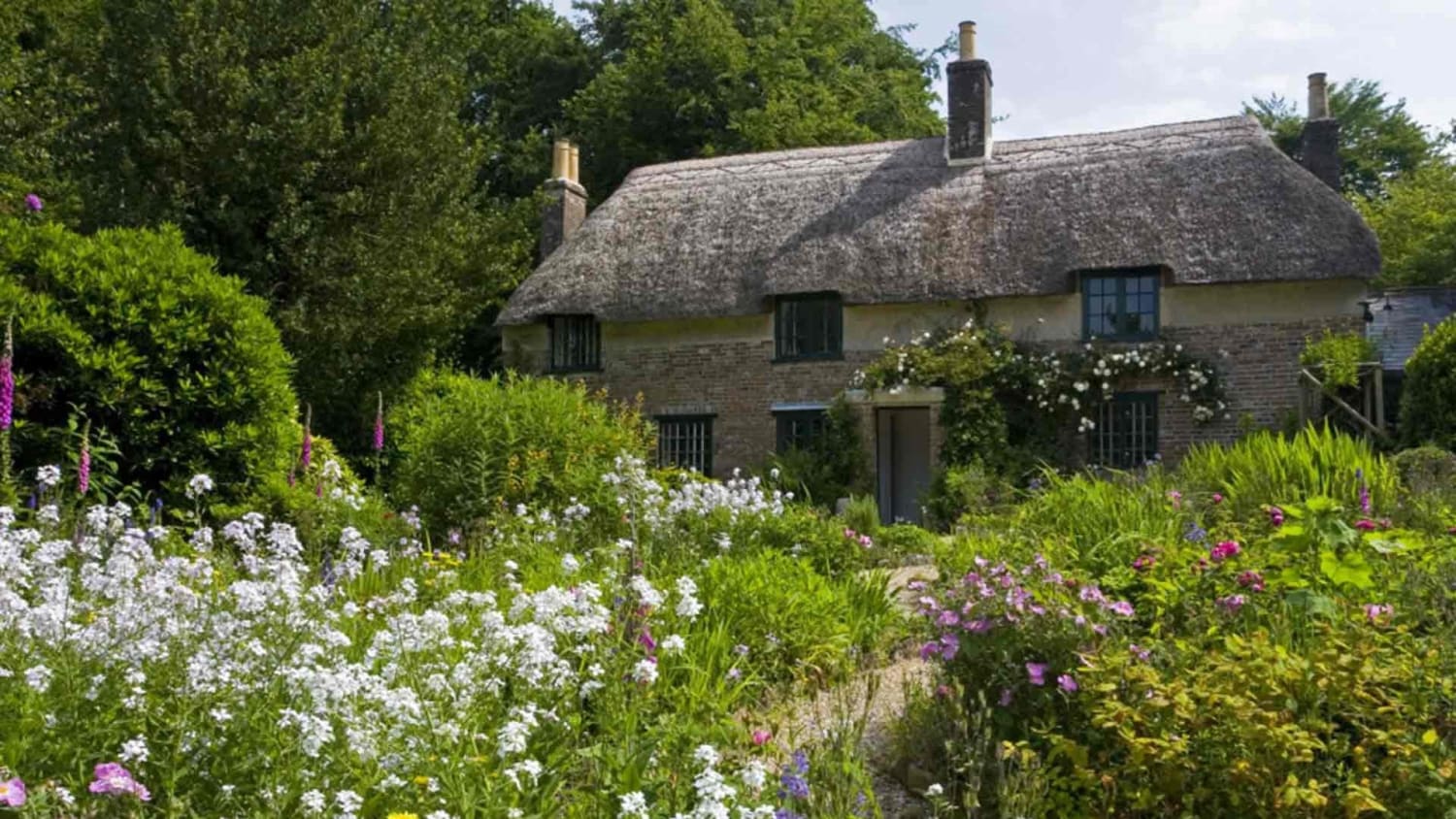 At home with Jane Austen and Lord Byron: famous writers’ houses you can visit in the UK and beyond