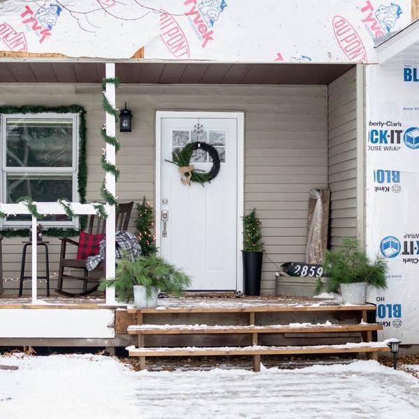 A Rustic Christmas Front Porch Tour + Blog Hop