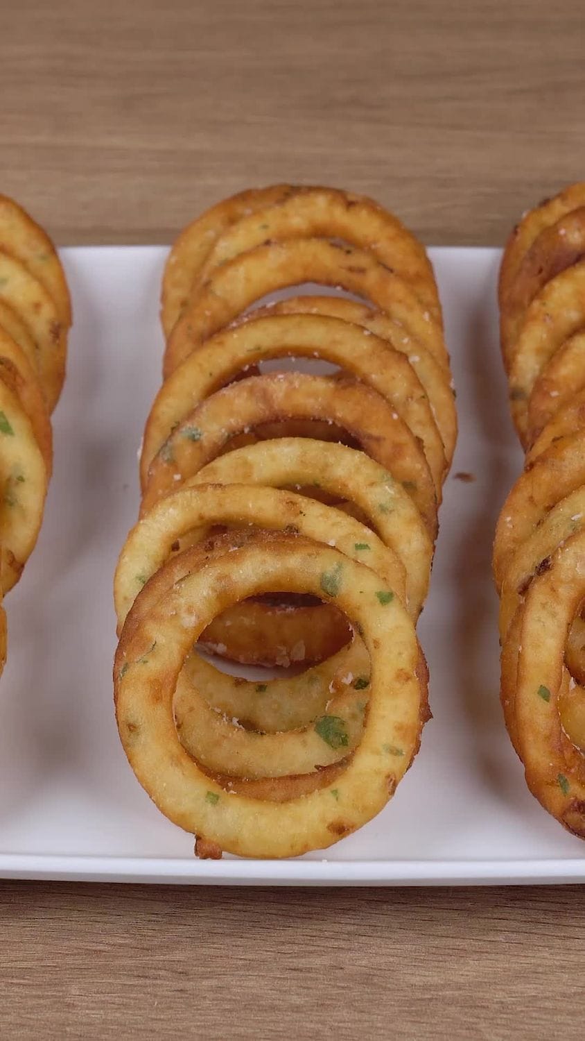 With 3 potatoes I can make these potato rings, they are crispy and ...