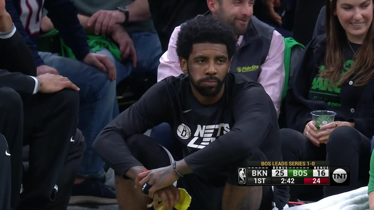 Kyrie came back with food on the bench to break his fast for Ramadan