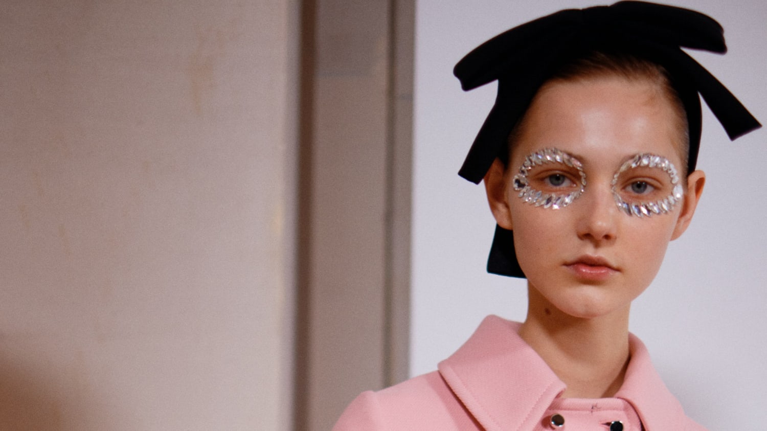 The Prettiest Eye Make-Up At Paris Fashion Week Was At Giambattista Valli