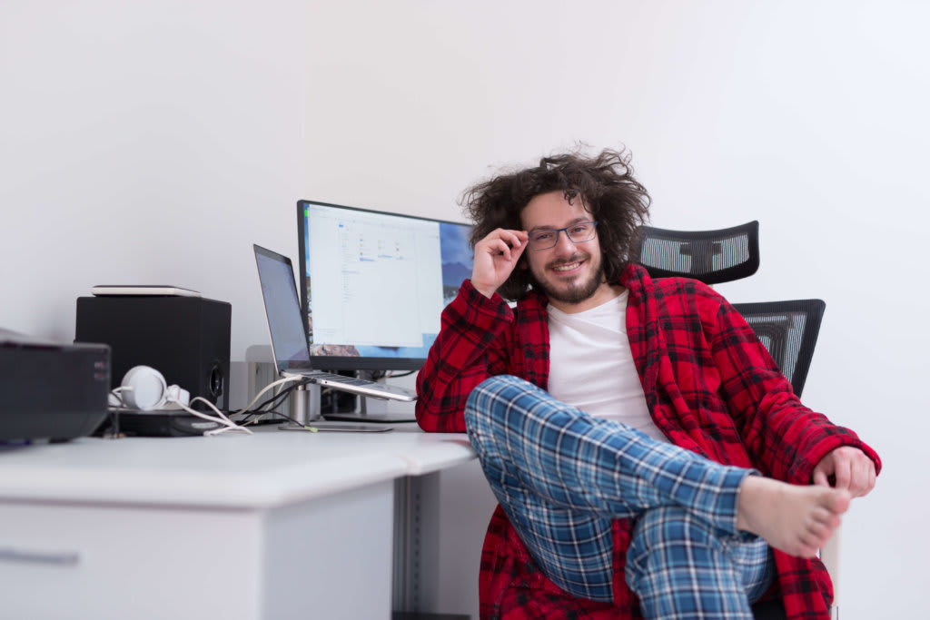 10 Pros and Cons of Working from Home Online Revealed