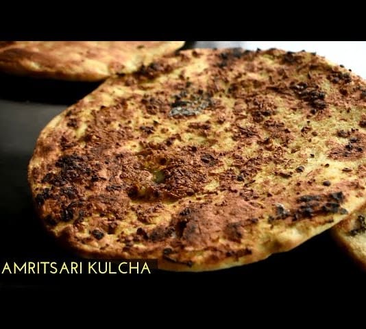 Tasty Amritsari Kulcha at Kulcha Land, Amritsar, Punjab - Best Amritsari Kulcha