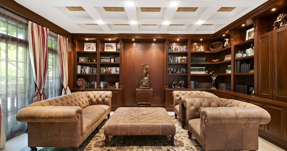 Bucktown 5-bedroom home with mahogany library, sauna: $4M