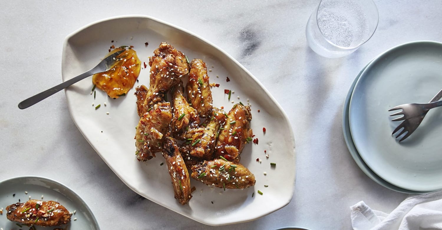 How to Get Extra-Crispy Chicken Wings Without Frying