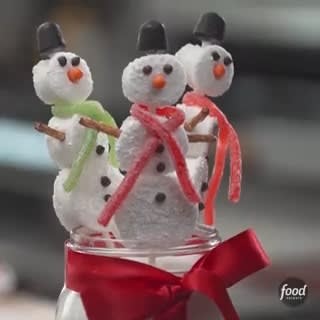 These Peppermint Marshmallow Snowmen are all fun and sweetness: https://t.co/T23zbLh4UW ⛄⛄
